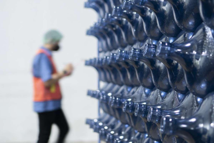 butuh produk plastik custom? konsultasikan bersama omnipak