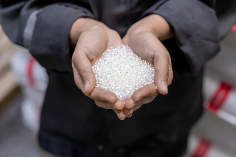 material botol plastik yang tetap bening lebih lama